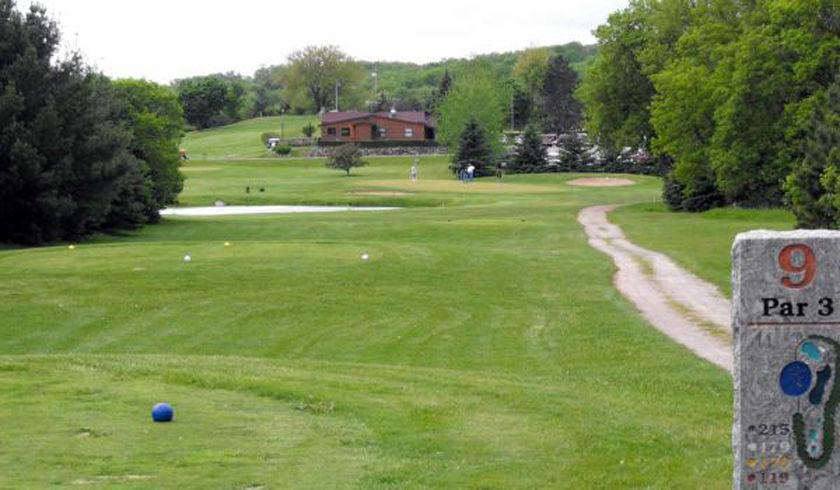 DeSmidt's Golf Course - clubhouse